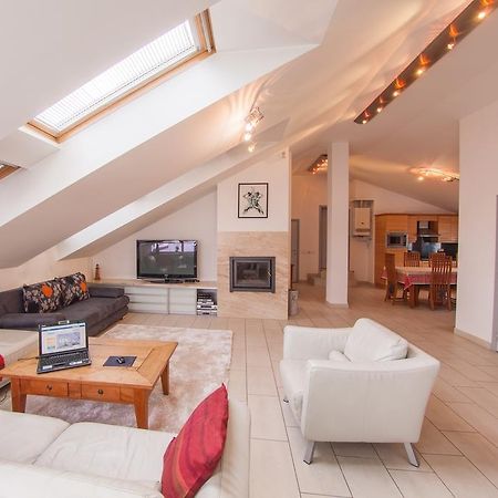 Mansard Apartment Antonovicha 4 キエフ 部屋 写真