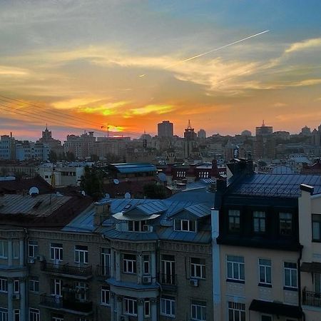 Mansard Apartment Antonovicha 4 キエフ エクステリア 写真