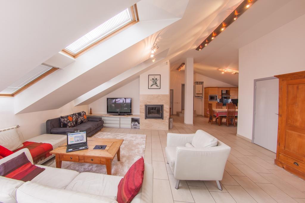 Mansard Apartment Antonovicha 4 キエフ 部屋 写真