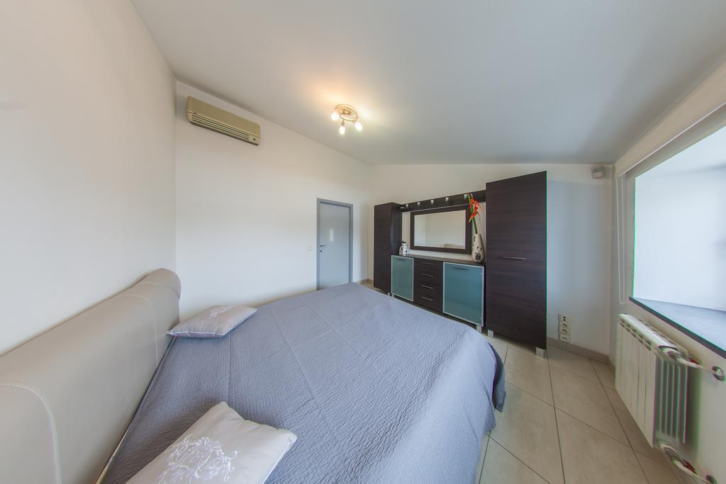 Mansard Apartment Antonovicha 4 キエフ エクステリア 写真