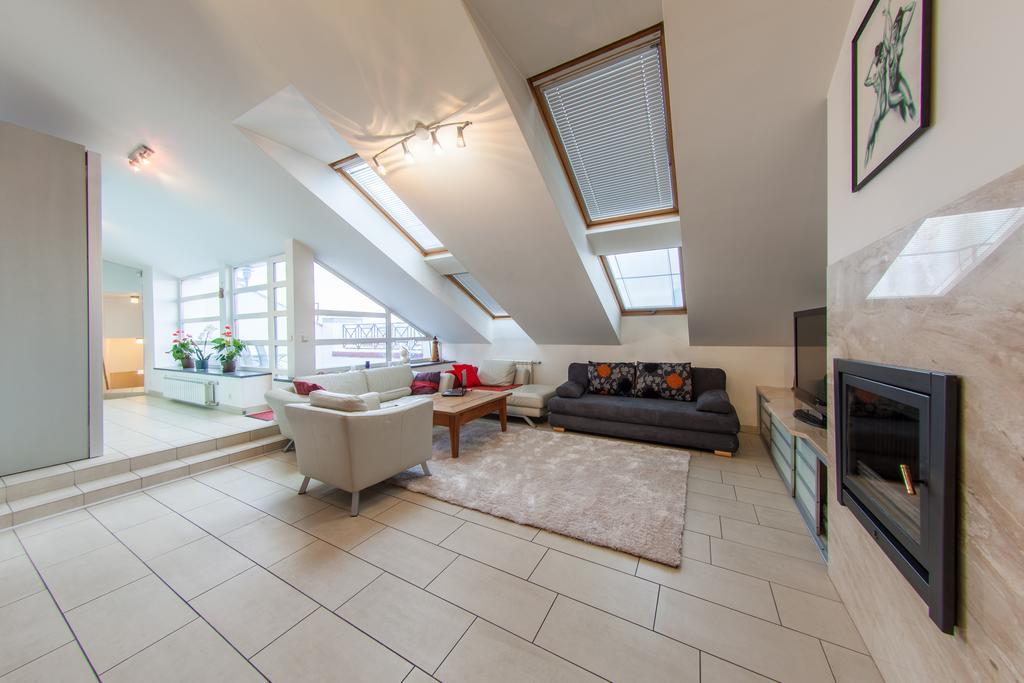 Mansard Apartment Antonovicha 4 キエフ エクステリア 写真